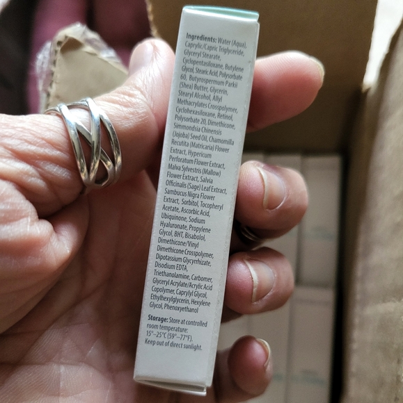 NEW BUNDLE OF 10 Pack OBAGI RETINOL 1.0 - 0.18oz Each - Picture 4 of 6